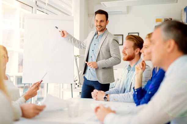 presentation-and-training-in-business-office-mini